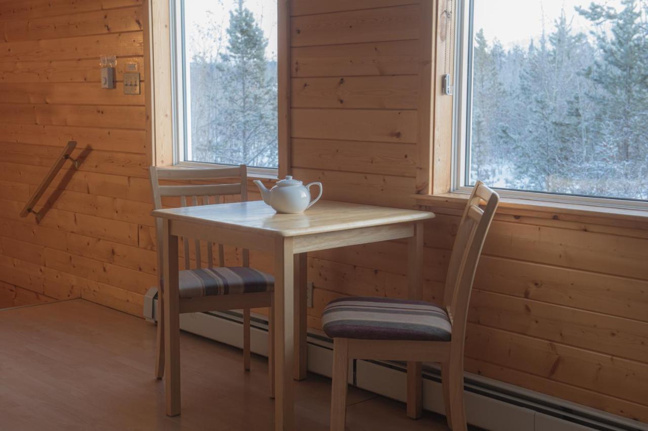 Sundog Retreat Hotel Whitehorse Exterior foto